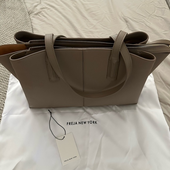Freja Paloma Tote - Taupe - Picture 2 of 9